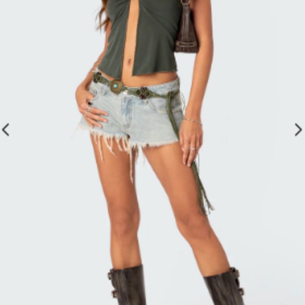 [Edikted] Frayed Vintage Washed Denim Shorts - Blue Washed / S